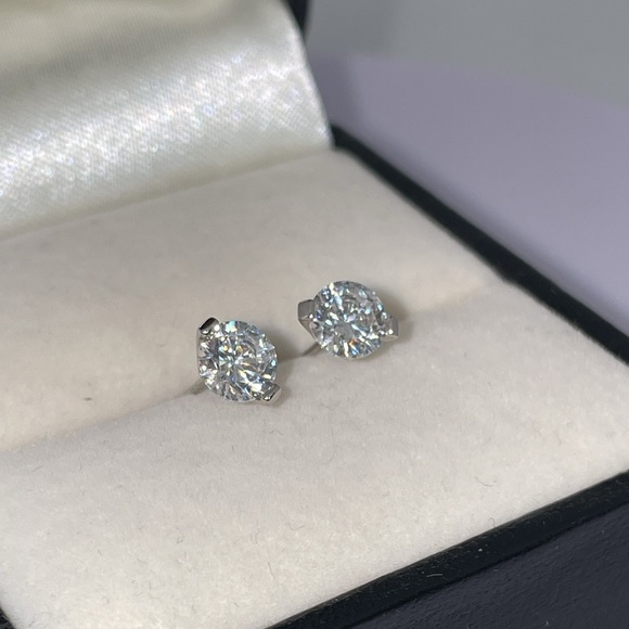 Solid 14K White Gold 1.00CTW Faux Diamond Round Cut Solitaire Stud Earrings - Picture 4 of 11